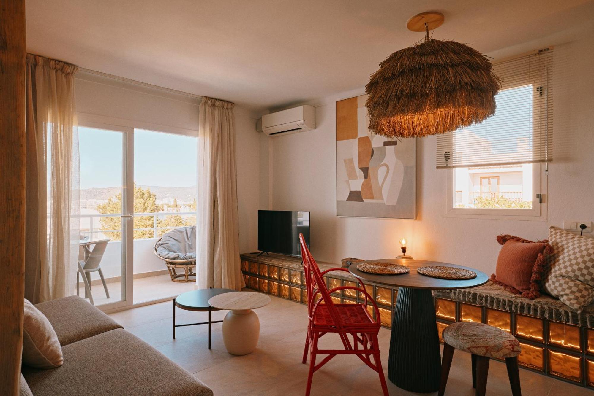 Sunset Oasis Ibiza Adults Only - New Rooms 2025 San Antonio  Kültér fotó